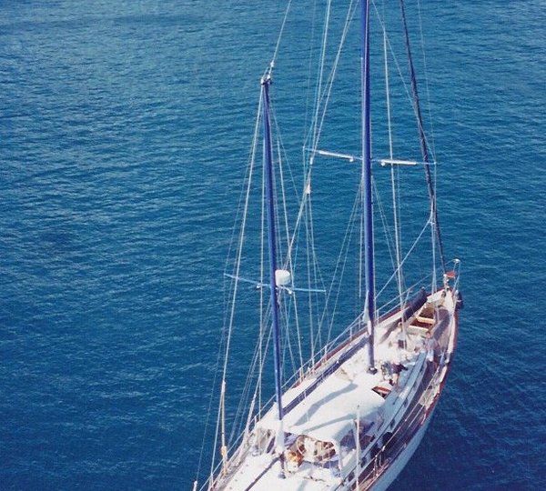 charter sailboat in tonga